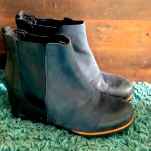Sorel JOAN OF ARCTIC WEDGE II CHELSEA BOOTIE NAVY